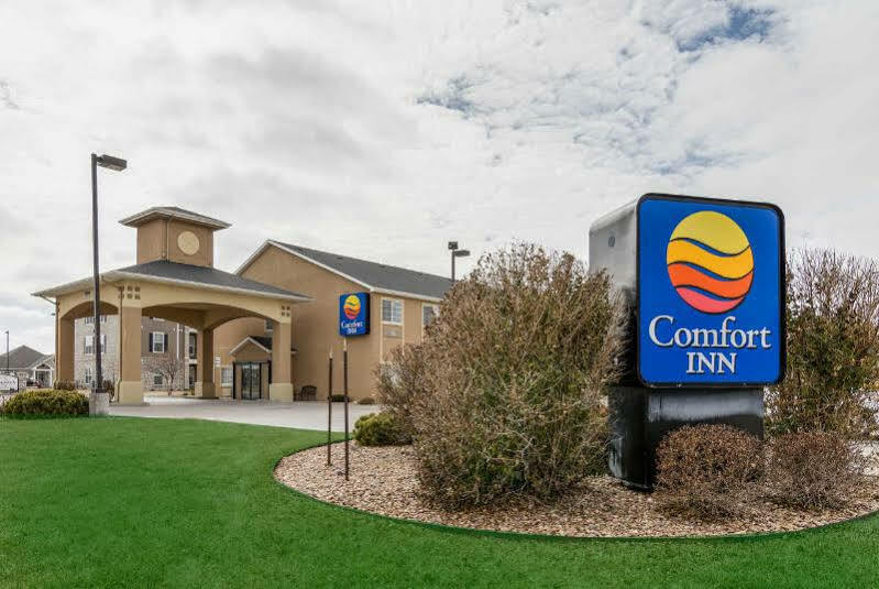 Hotel Super 8 By Wyndham Great Bend Exterior foto